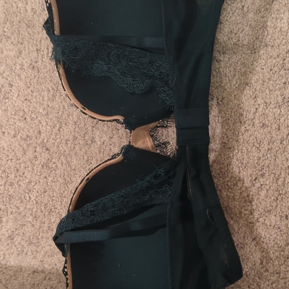 Victoria's secret ,new, green lace push up bra , 34C - Picture 4 of 5